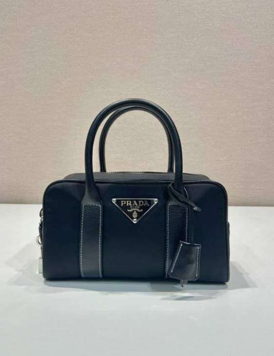 Picture of Prada Handbags _SKUfw205839392fw